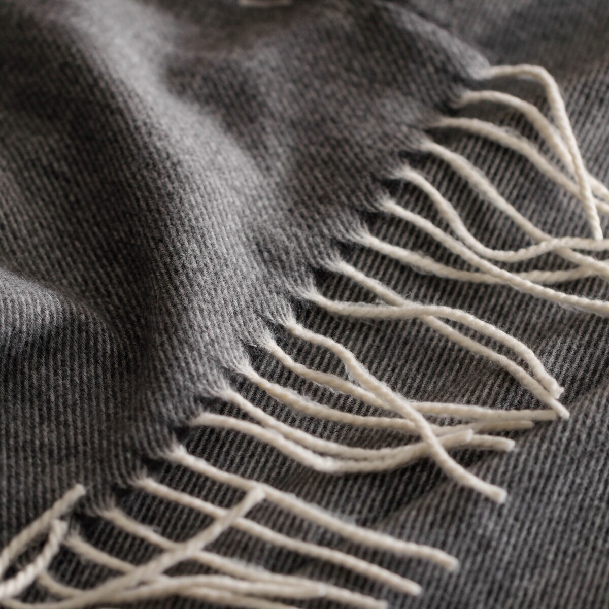 Pled Lekki Tkany z Frędzlami Lomani 150x200 cm