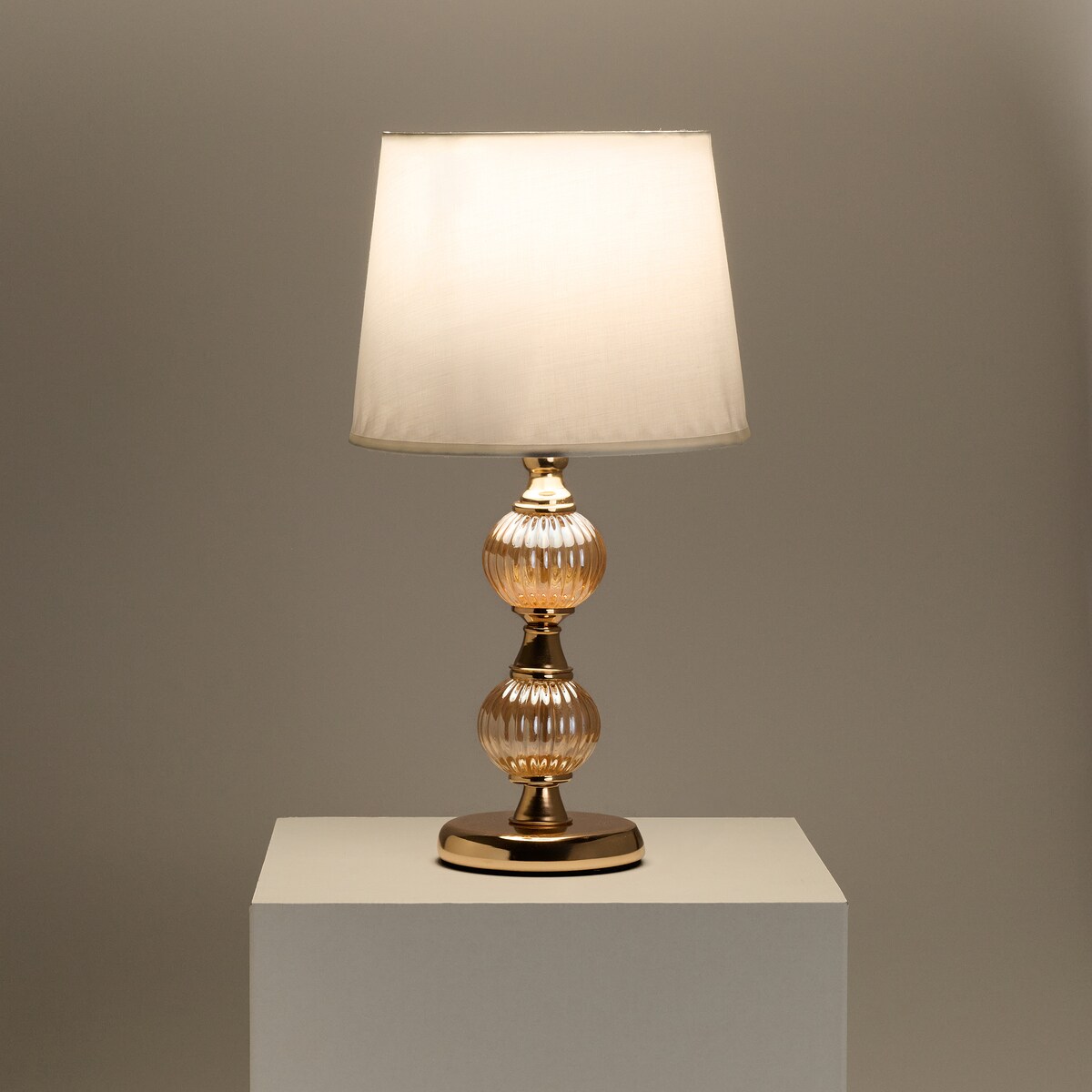 Lampa Stołowa Ballas z motywem geometrycznym