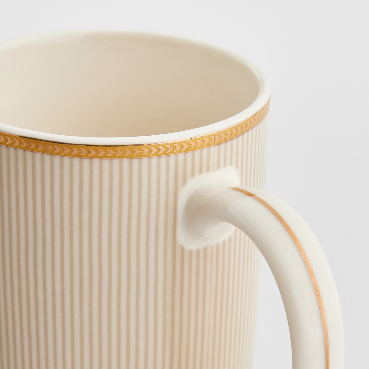 Kubek Galanta z motywem geometrycznym