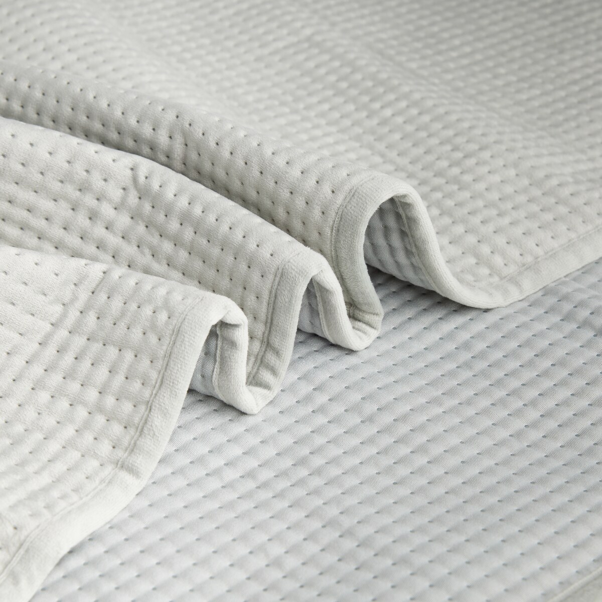 Narzuta Welwetowa w Wytłaczane Drobne Kropki Pontoso 200x220 cm