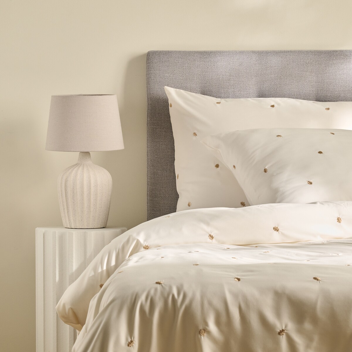 Pościel Z Mikrofibry Acroni 200x220 cm z motywem roślinnym