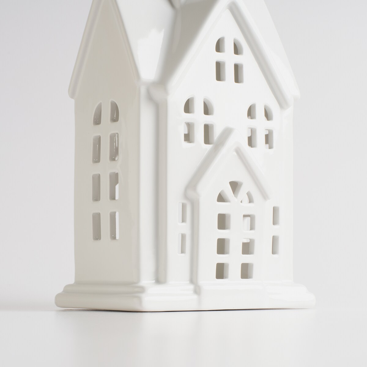 Świecznik Hauso z motywem domku