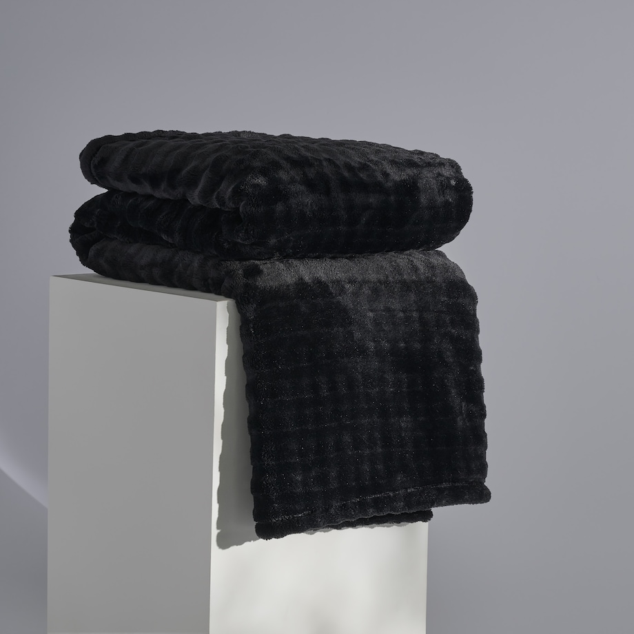 Jednokolorowy koc z wytłoczonym wzorem Operta 150x200 cm