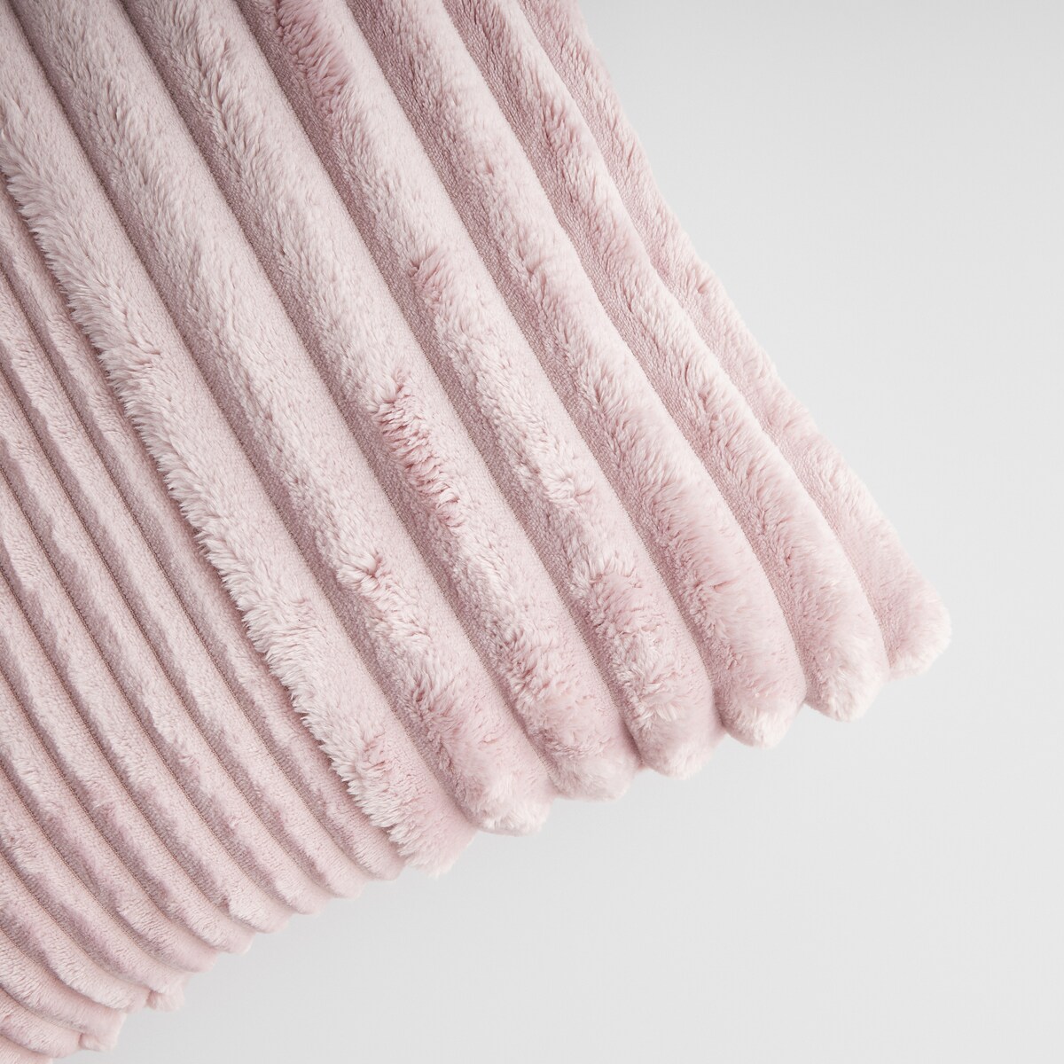 Poszewka dekoracyjna Divite 45x45 cm w paski