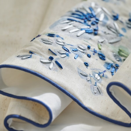 Bieżnik Haftowany Louisa 40x180 cm z motywem kwiatowym