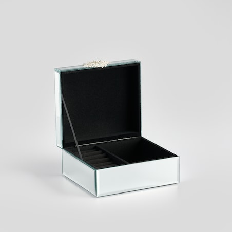 Szklana szkatułka na biżuterię z ozdobnym zapięciem mirro