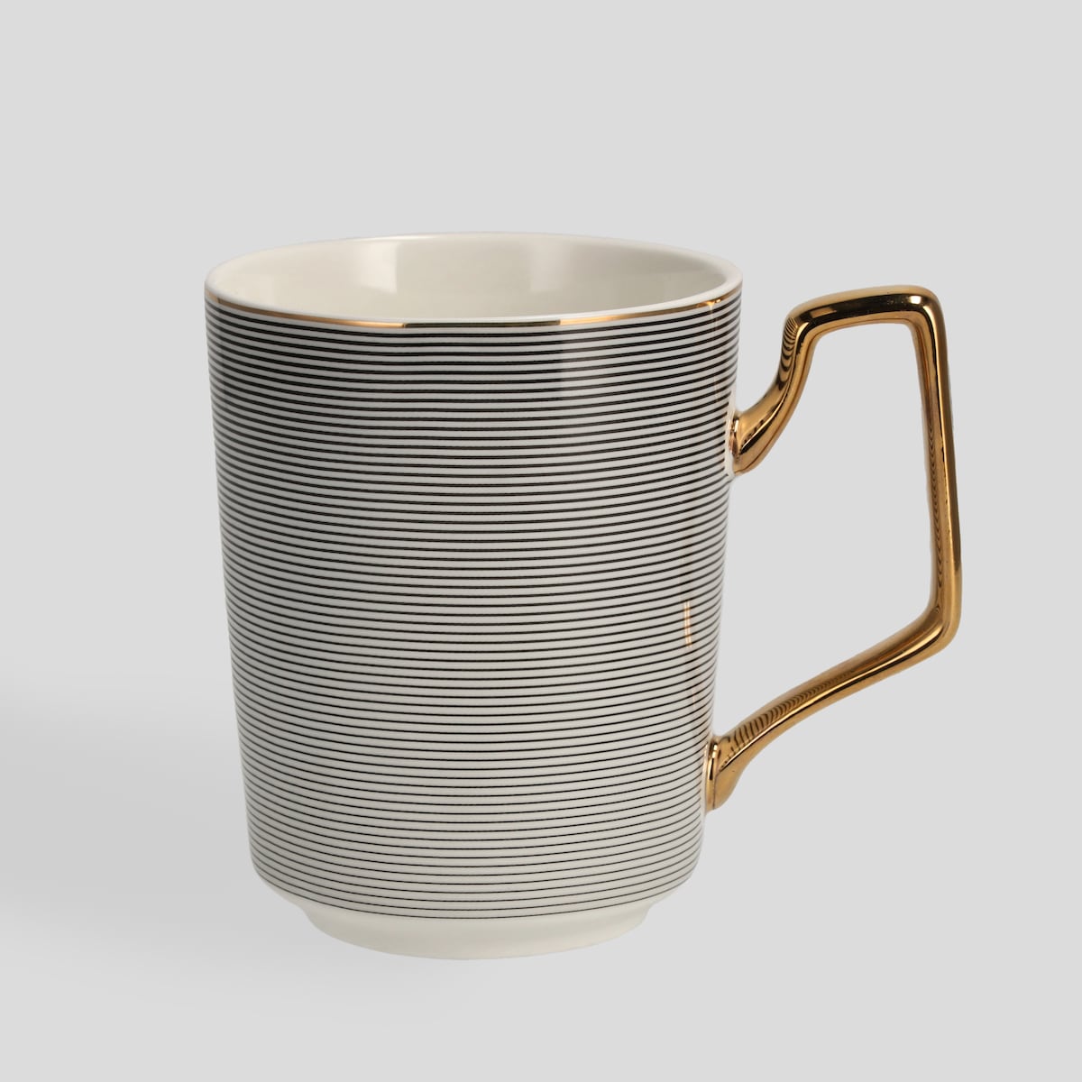 Kubek Astar z motywem geometrycznym