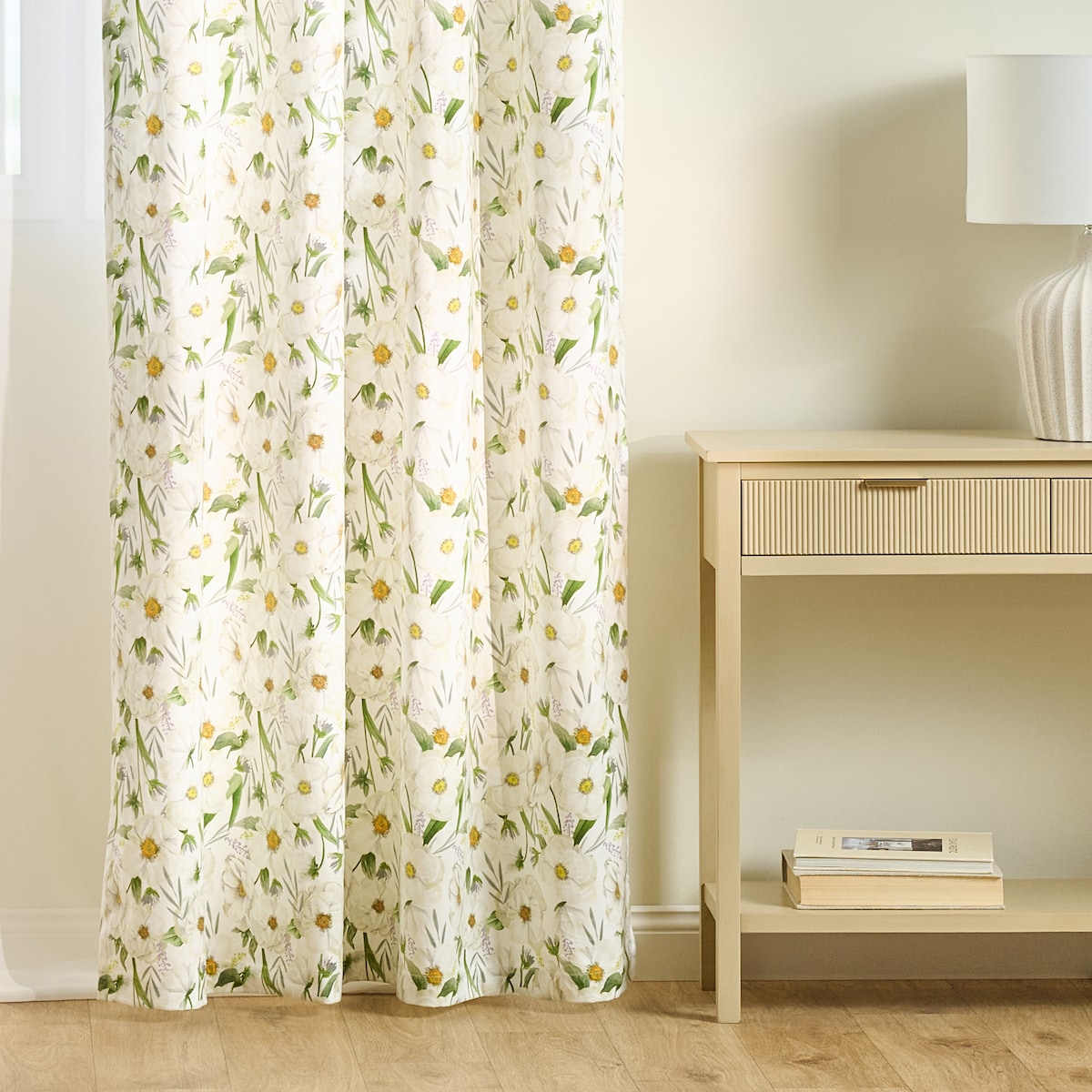 Zasłona z nadrukiem Emeris 140x250 cm z motywem kwiatowym