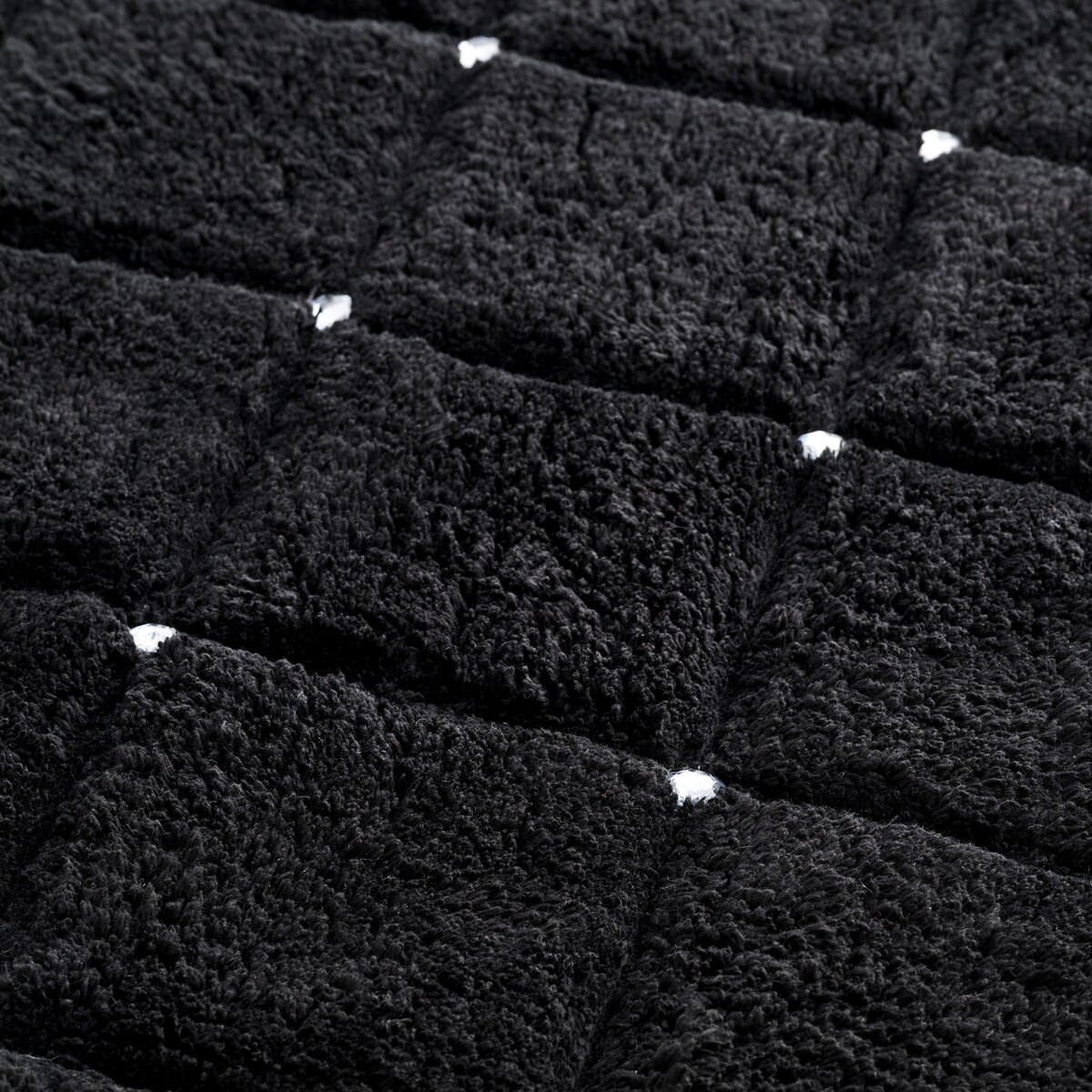 Dywanik łazienkowy Dorita 60x90 cm z motywem geometrycznym