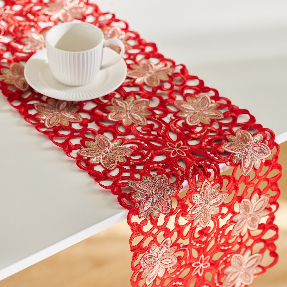 Bieżnik Haftowany Recor 28x174 cm z motywem gwiazdy betlejemskiej