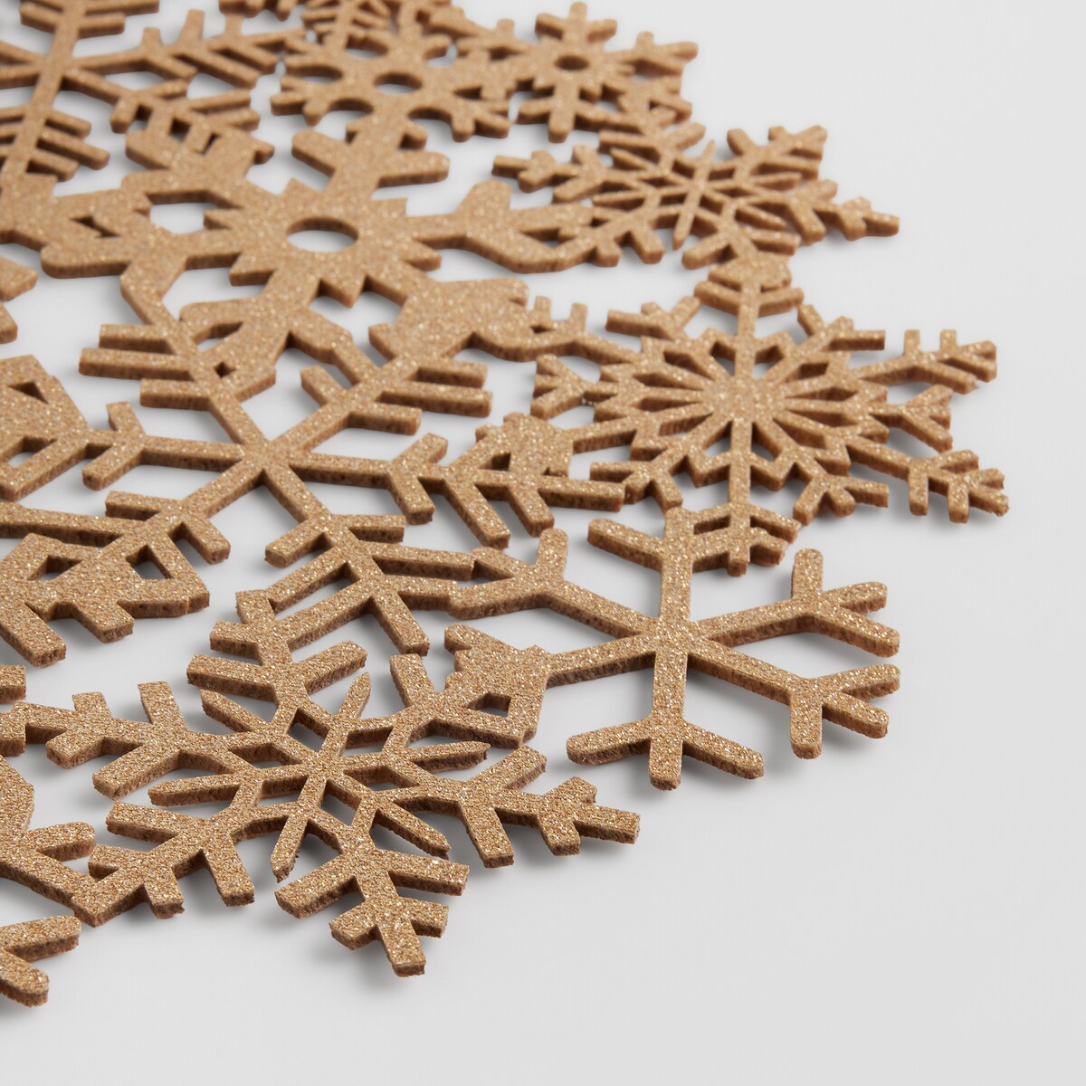 Podkładka Dekoracyjna Stelito z motywem śnieżynki