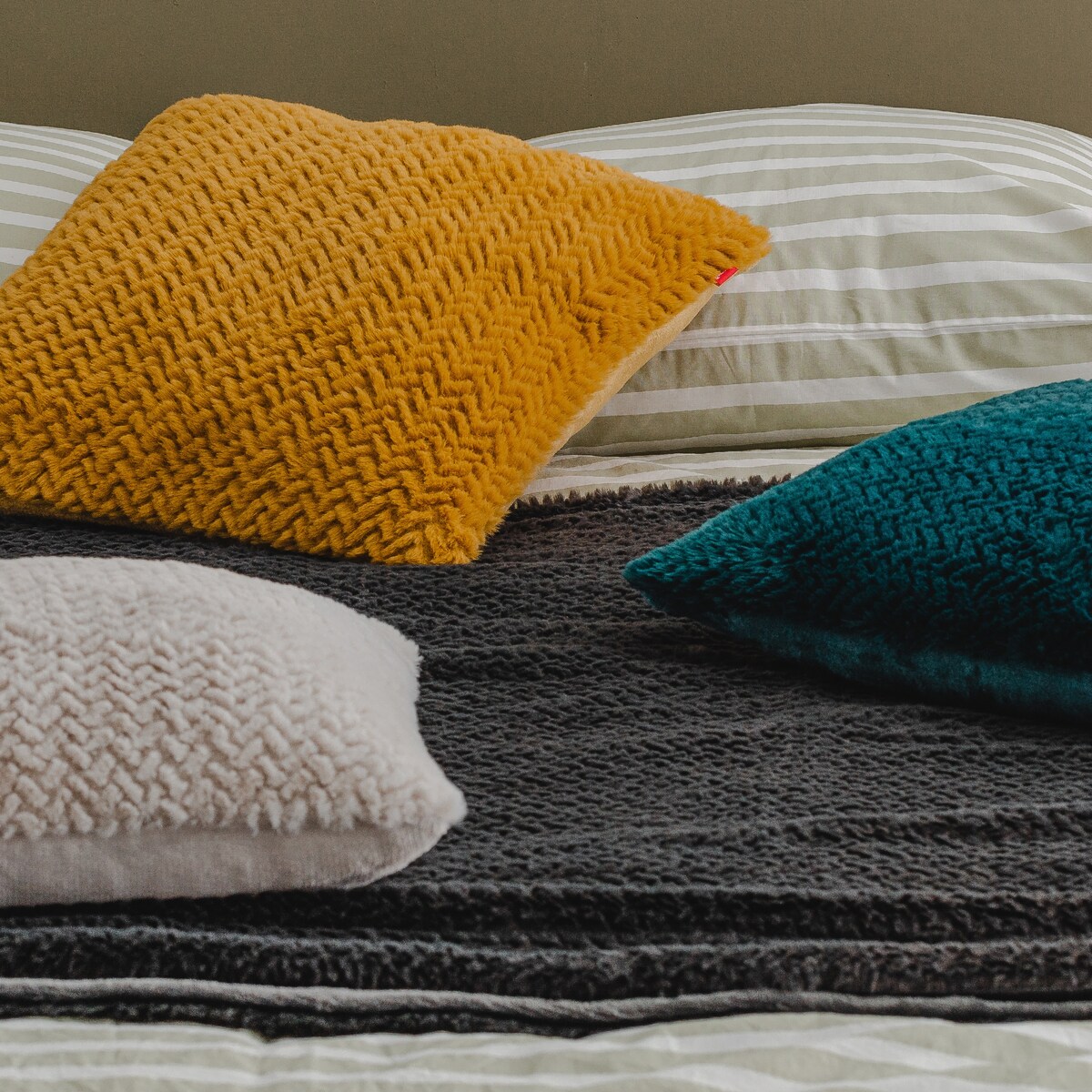 Poszewka Odiela 45x45 cm