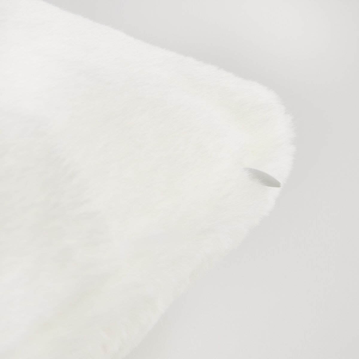 Poszewka Futrzana Lullymore 45x45 cm z motywem serca