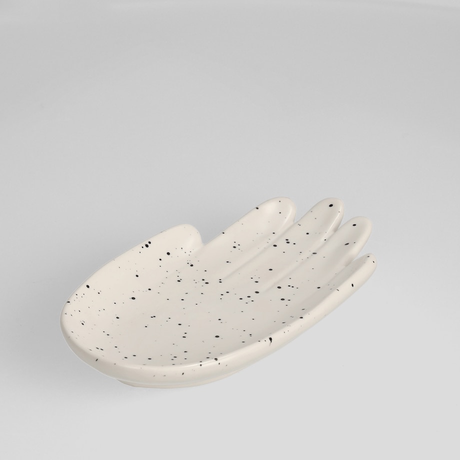 Podstawka na biżuterię w kształcie ręki akamira