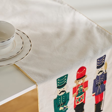 Bieżnik Haftowany Nutpacheris 40x180 cm z motywem dziadka do orzechów