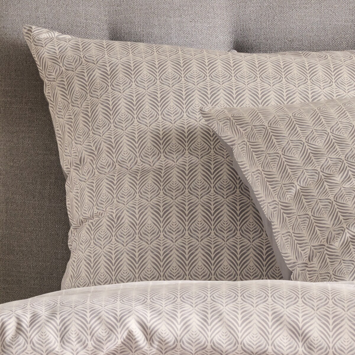 Pościel Z Mikrofibry Ariess 200x220 cm z motywem abstrakcyjnym