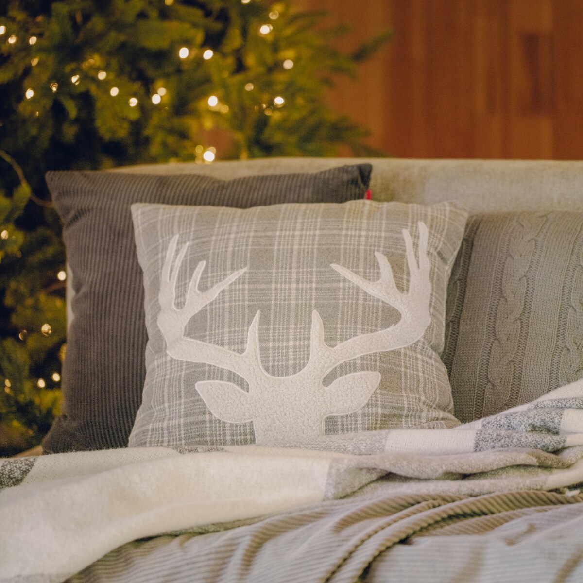 Poszewka Sarvini 43x43 cm