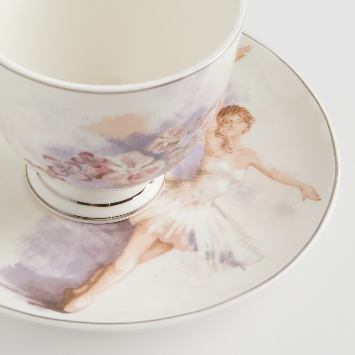 Filiżanka ze spodkiem z baletnicą Natalie