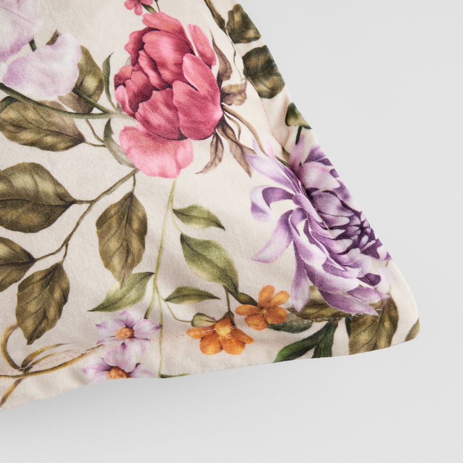 Poszewka z nadrukiem Tenebrosa 45x45 cm z motywem kwiatowym