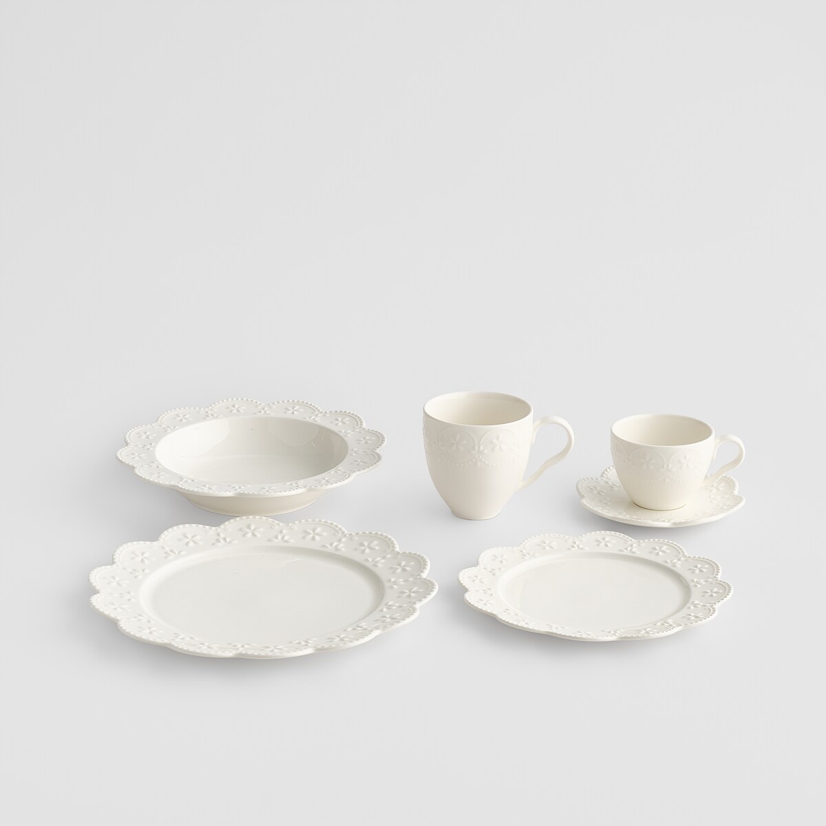 Talerz Głęboki Lace z motywem kwiatowym