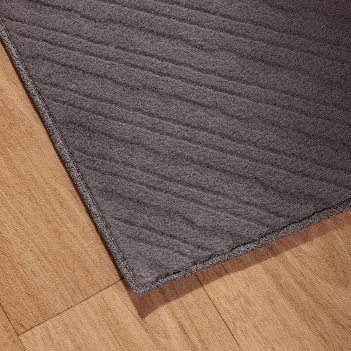 Dywan Pufos 120x170 cm z motywem geometrycznym