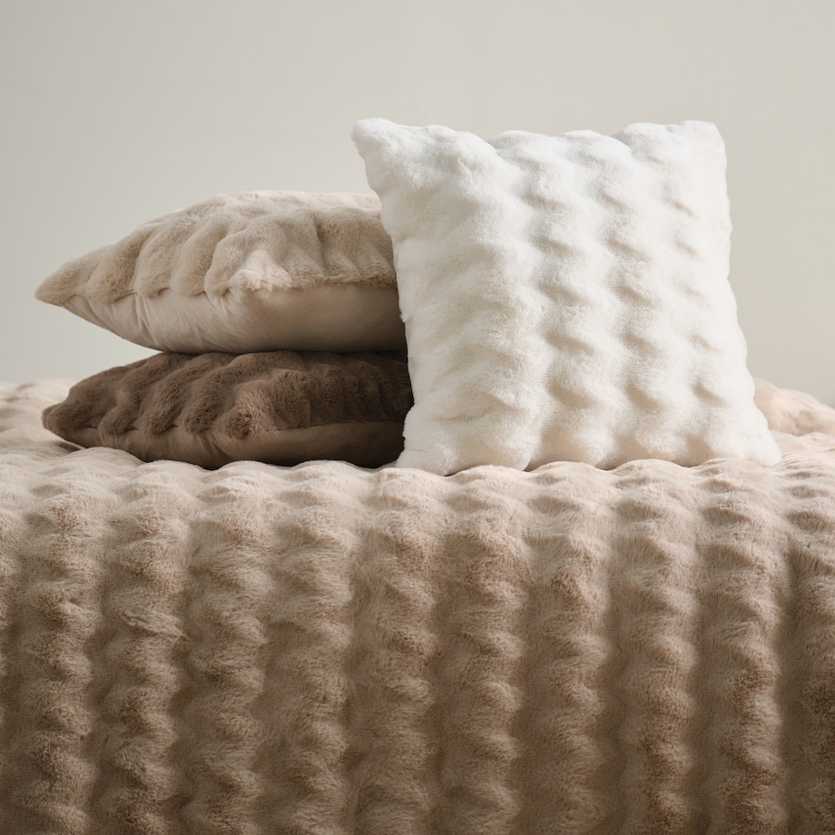 Poszewka Futrzana Pilora 45x45 cm z motywem geometrycznym