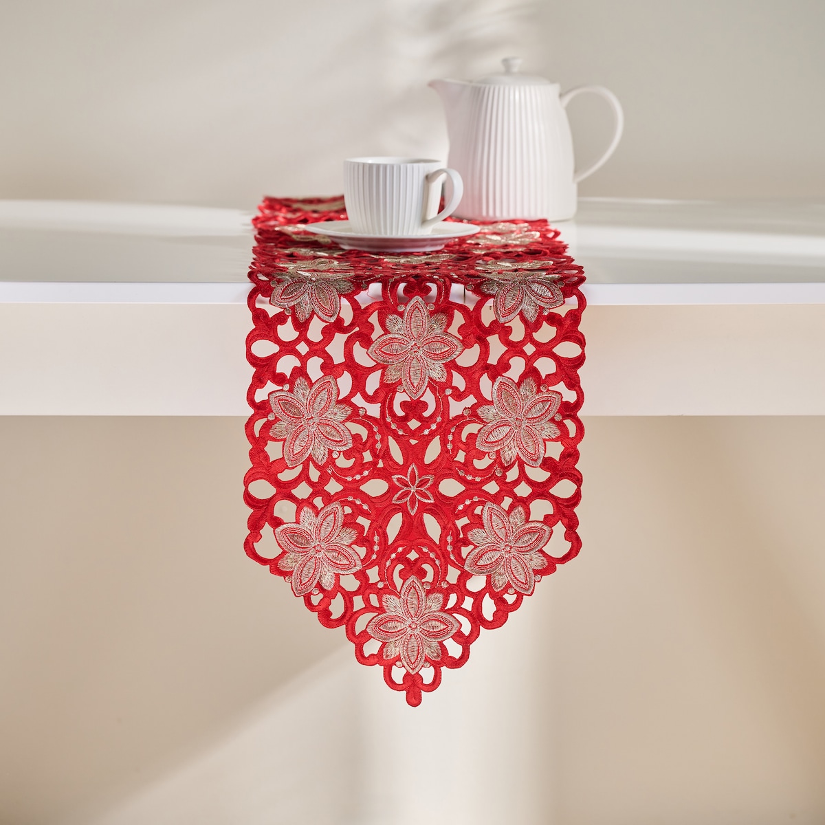 Bieżnik Haftowany Recor 28x174 cm z motywem gwiazdy betlejemskiej