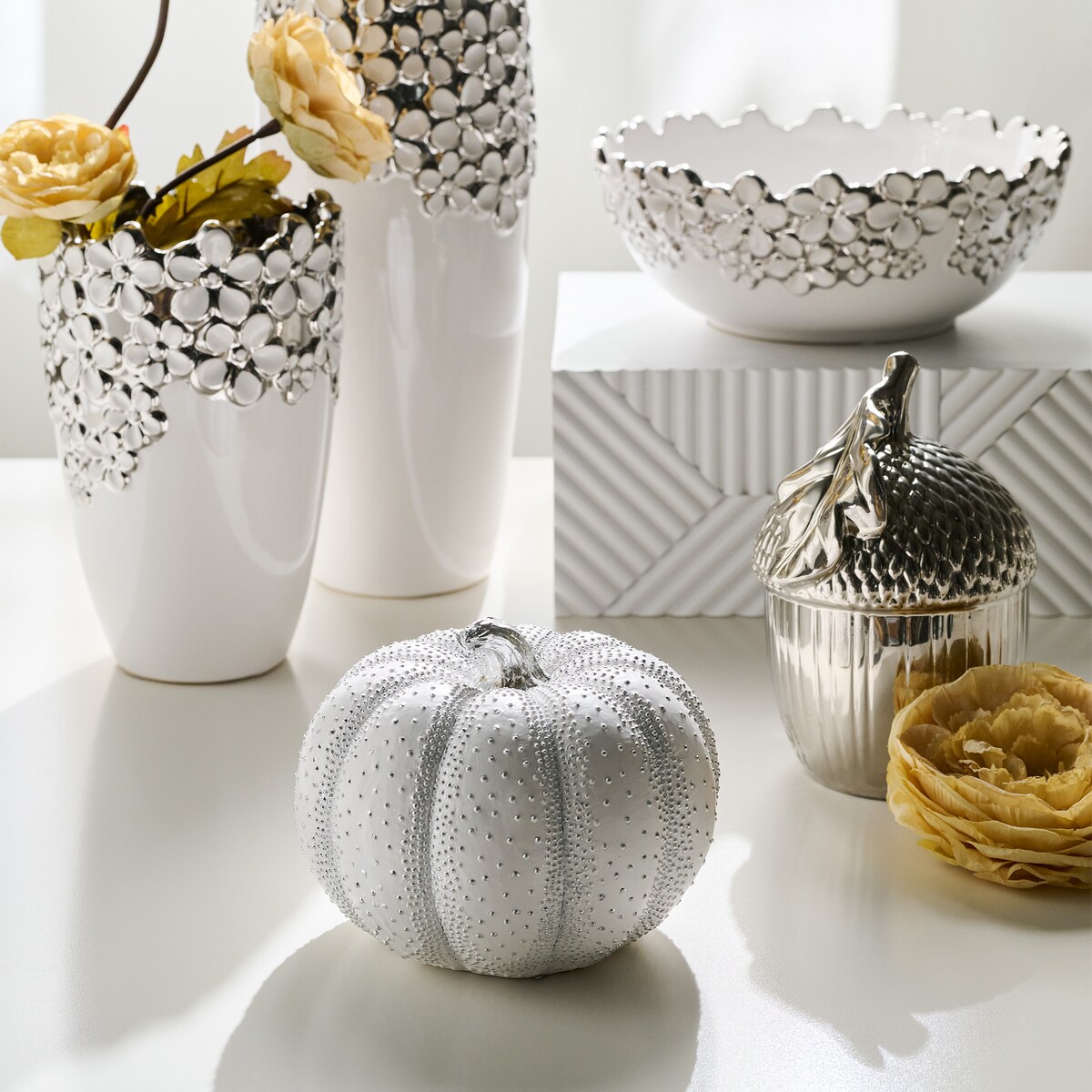 Wazon Flosales tube z motywem kwiatowym