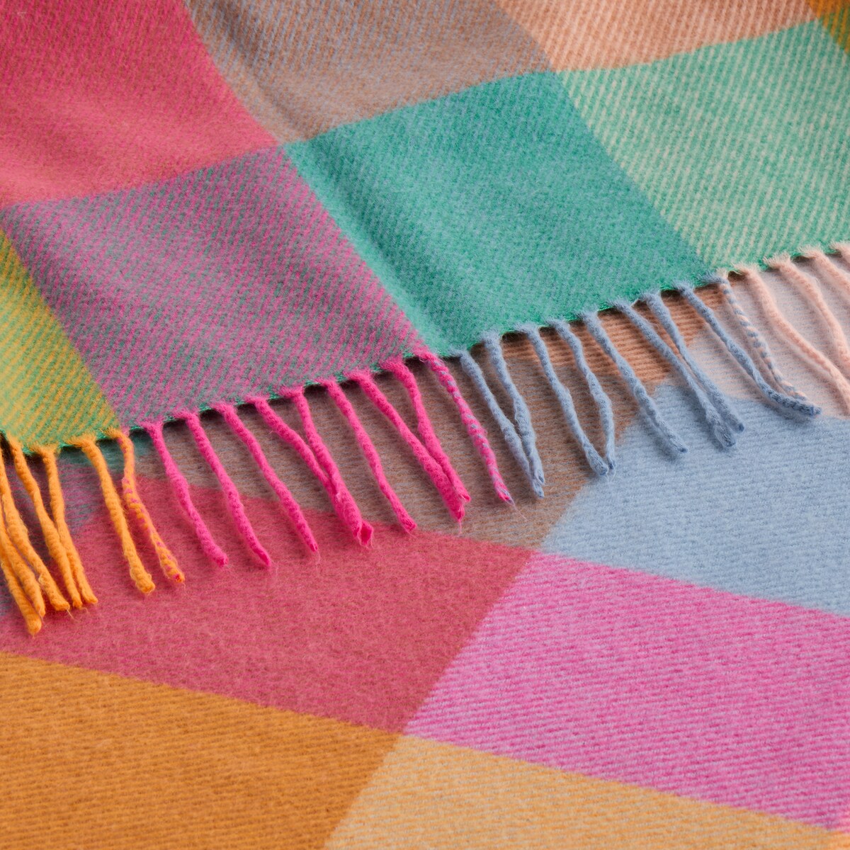 Wzorzysty koc Reiana 130x170 cm w kratę