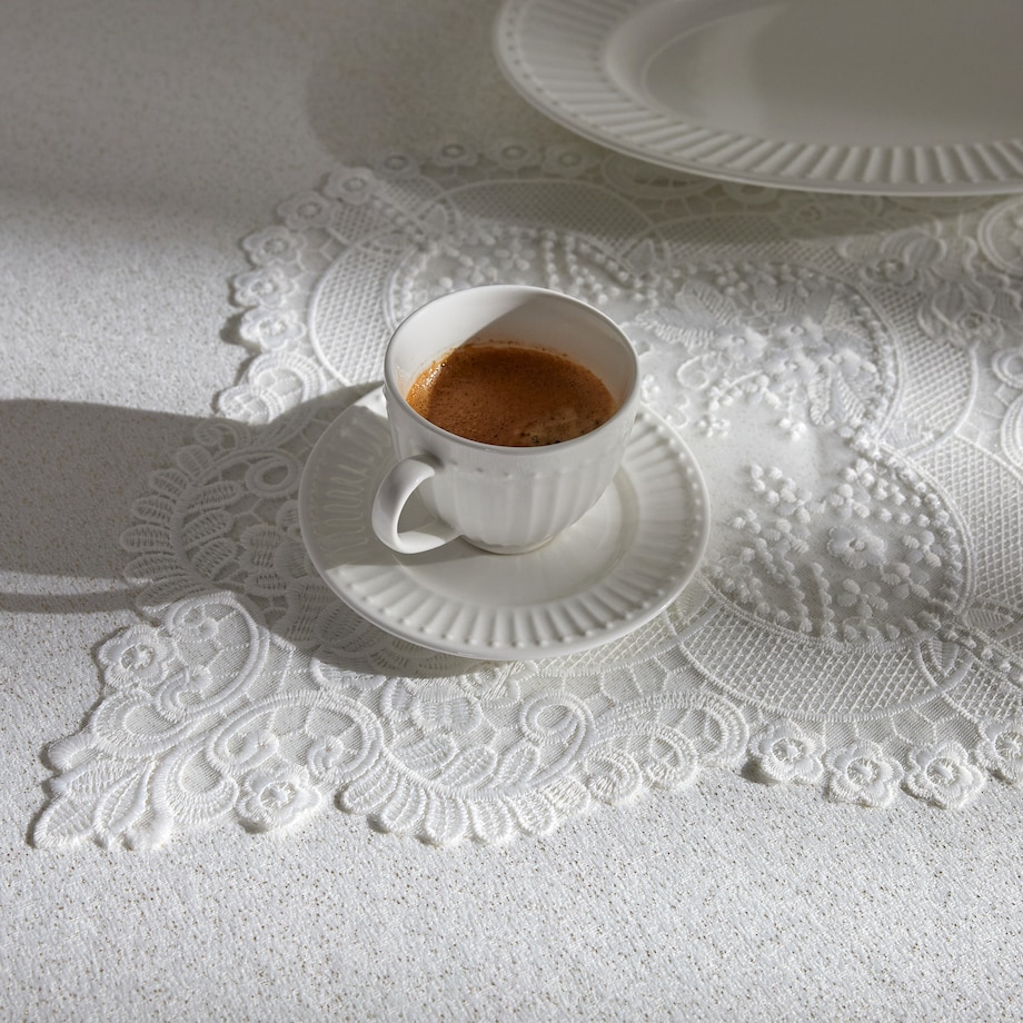 Serwetka Lirio 33x48 cm z motywem kwiatowym