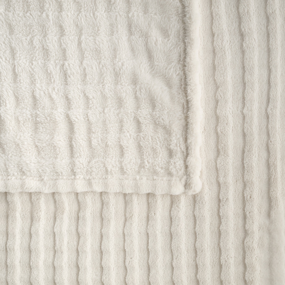 Jednokolorowy koc z wytłoczonym wzorem Operta 150x200 cm