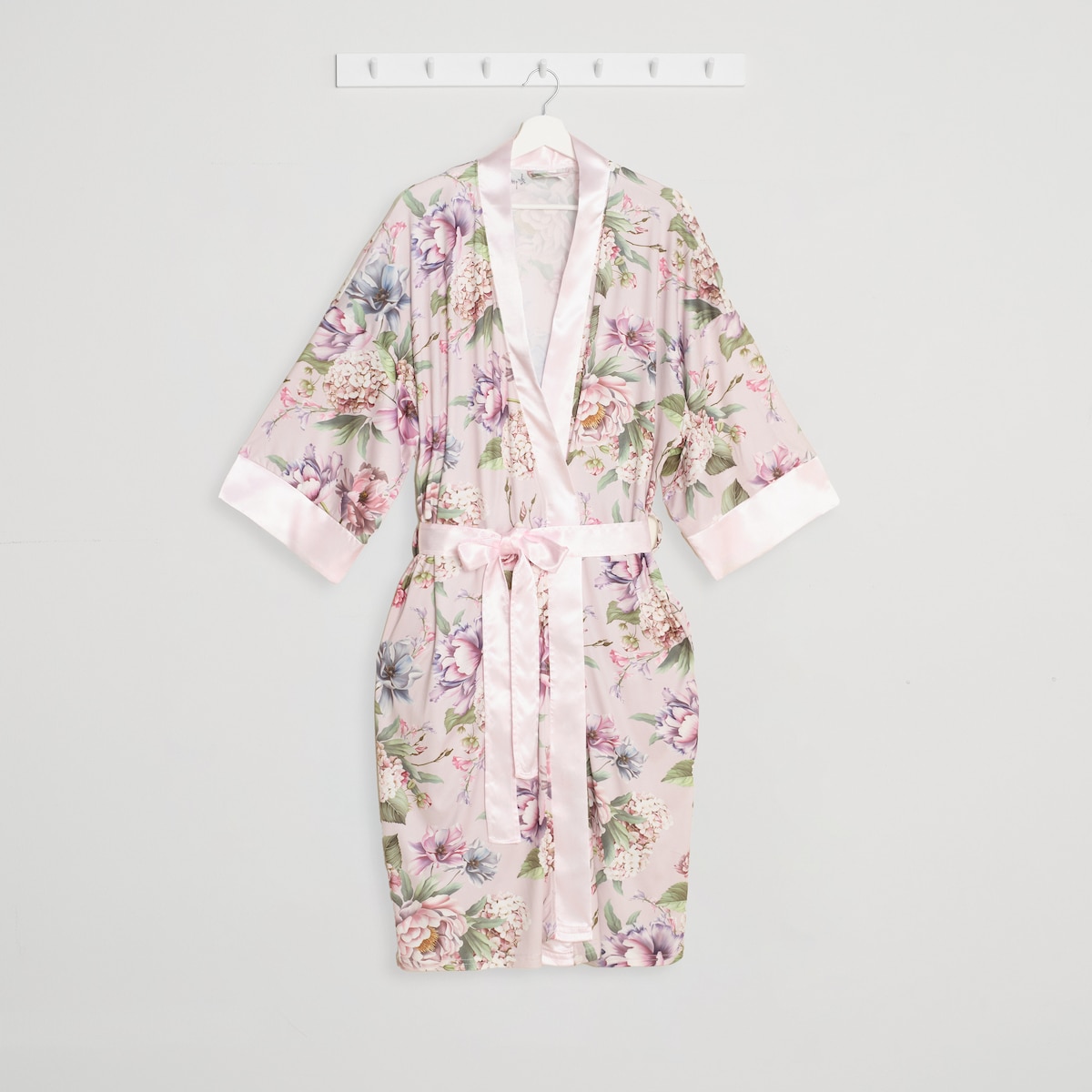 Szlafrok Tensianis z motywem kwiatowym