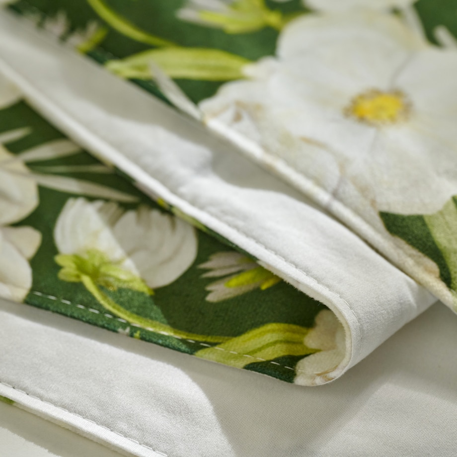 Bieżnik Welwetowy Emeris 40x180 cm z motywem kwiatowym