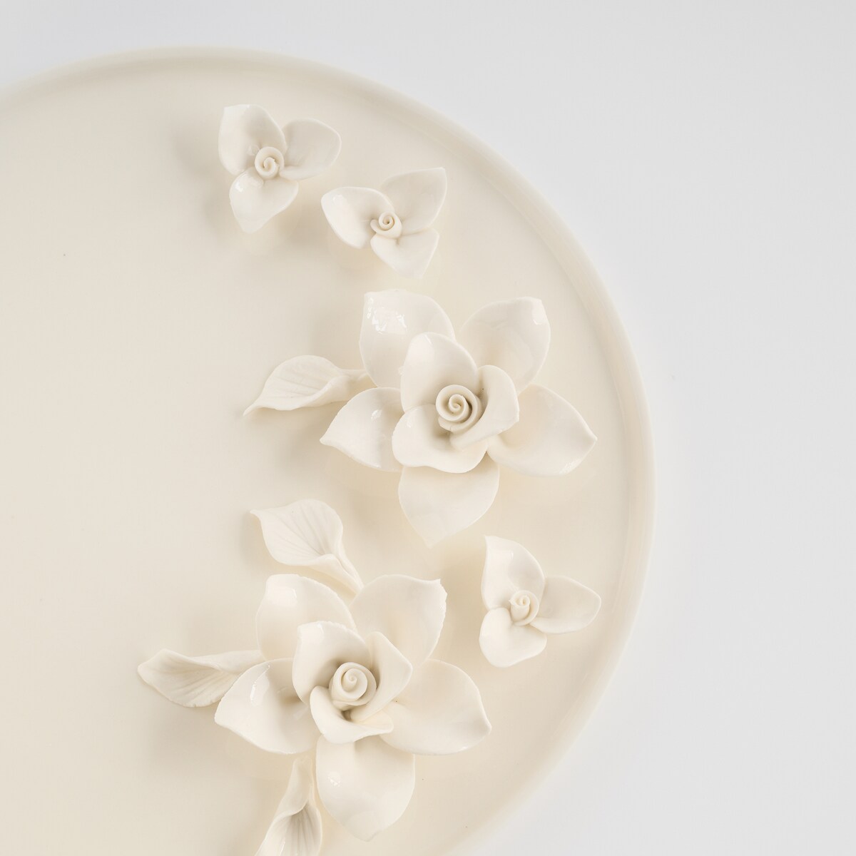 Patera Dekoracyjna Celinos z motywem kwiatowym