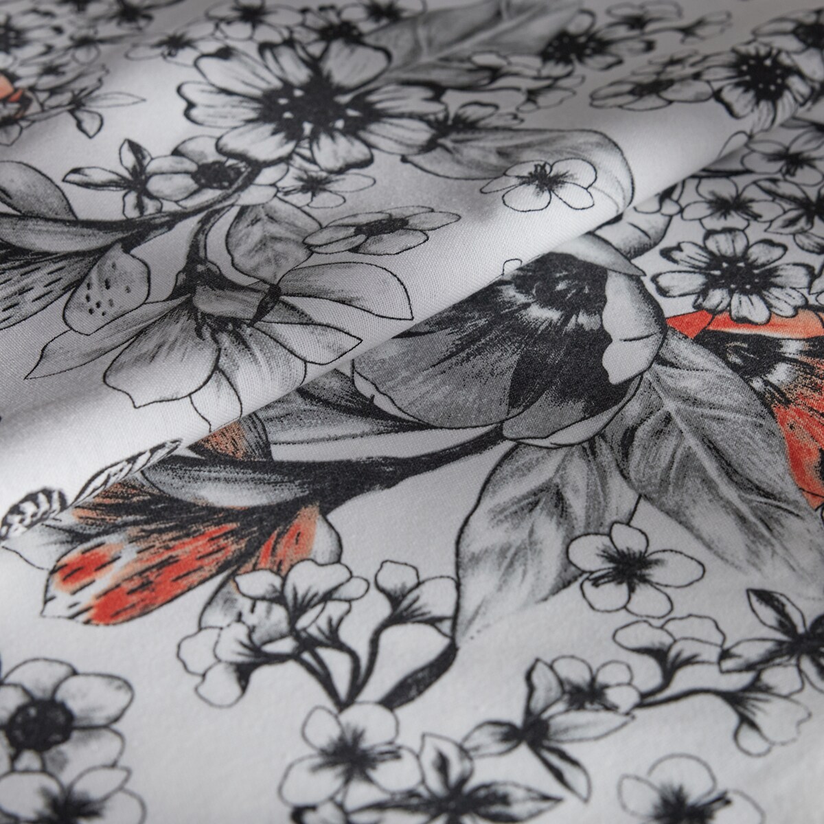 Serweta Drukowana Carmir 80x80 cm z motywem kwiatowym