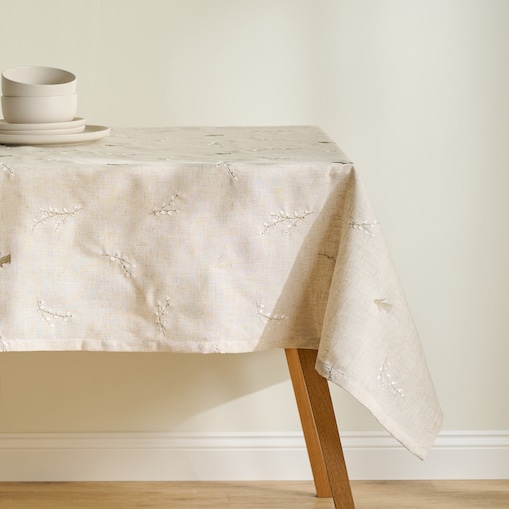 Obrus Haftowany Bazinka 130x180 cm z motywem bazi