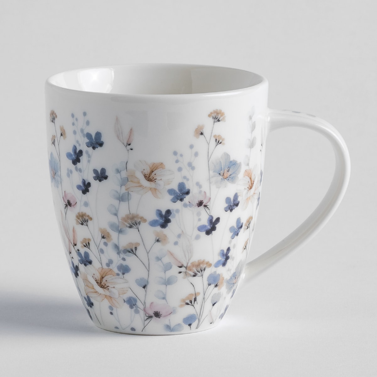 Kubek Masikas z motywem kwiatowym