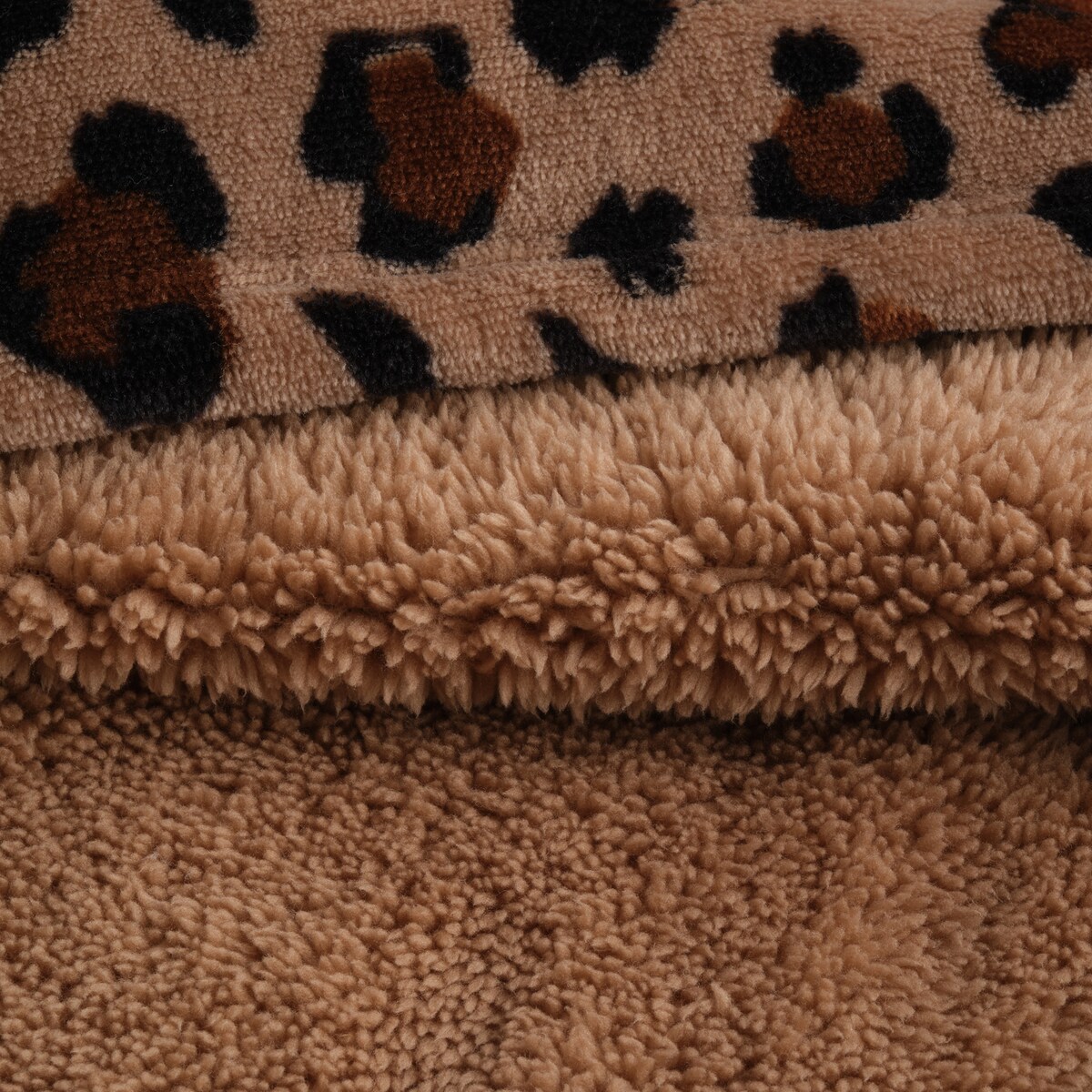 Ponczo Pantheri