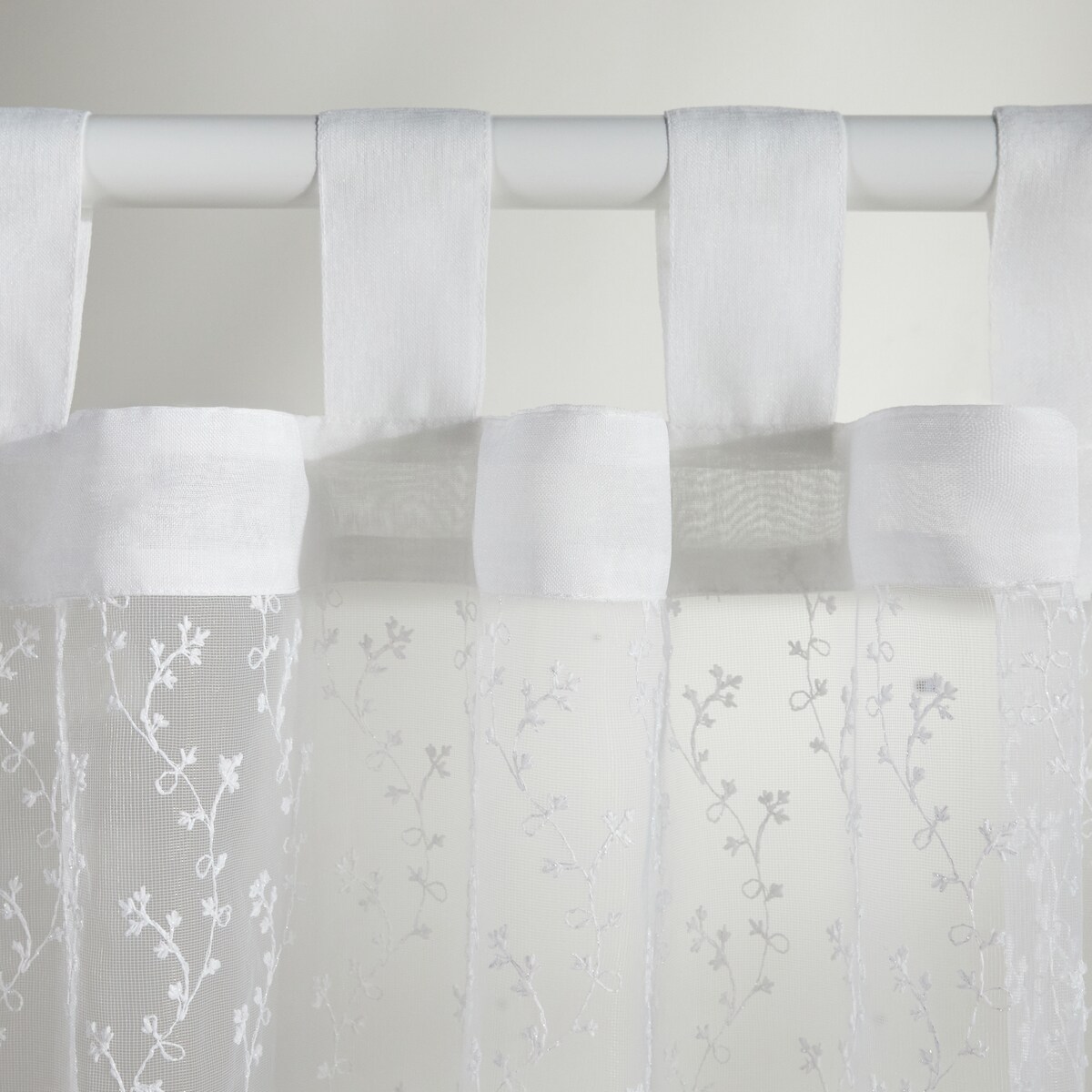 Firana haftowana Lokos 140x250 cm z motywem kwiatowym