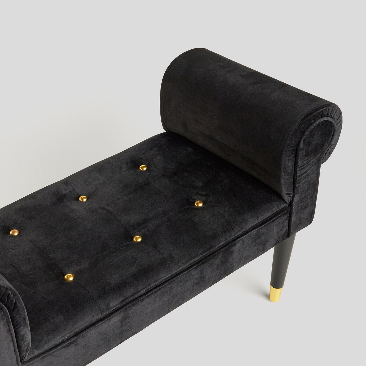 Welurowy szezlong w stylu glamour wykończony cyrkoniami atlin