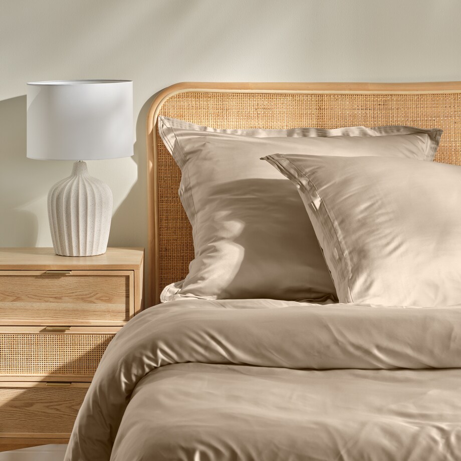 Pościel satynowa z mikrofibry Lobelia 160x200 cm