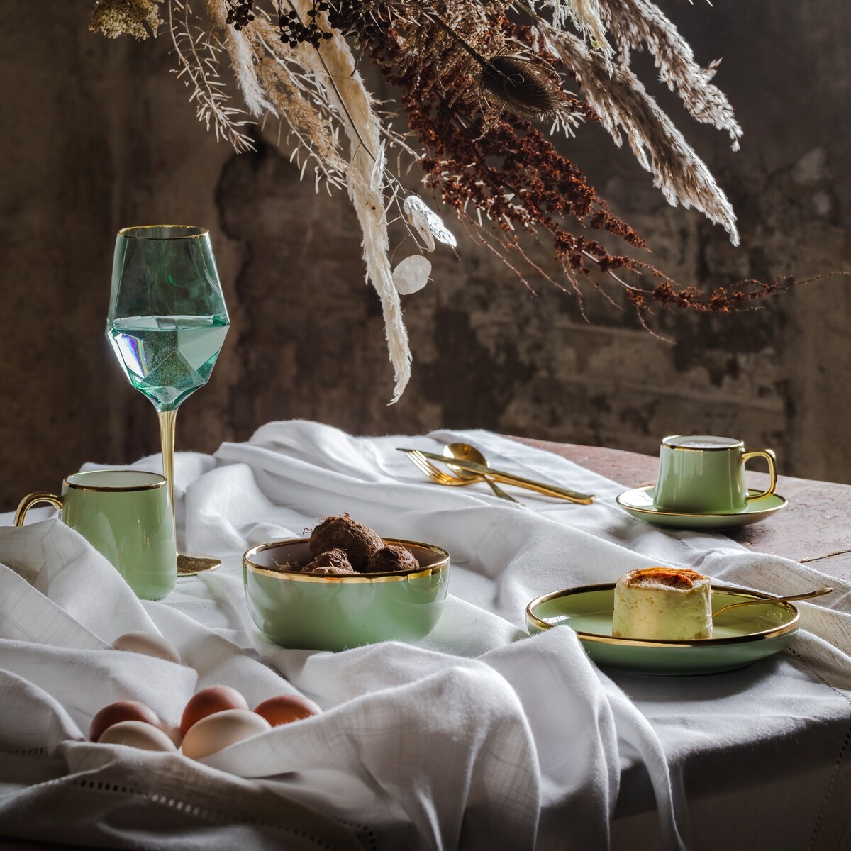 Filiżanka Ze Spodkiem Loni