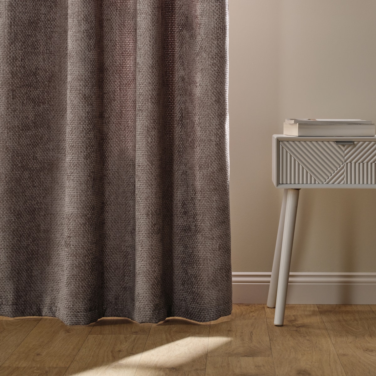 Zasłona Welwetowa Leila 140x250 cm z wzorem geometrycznym