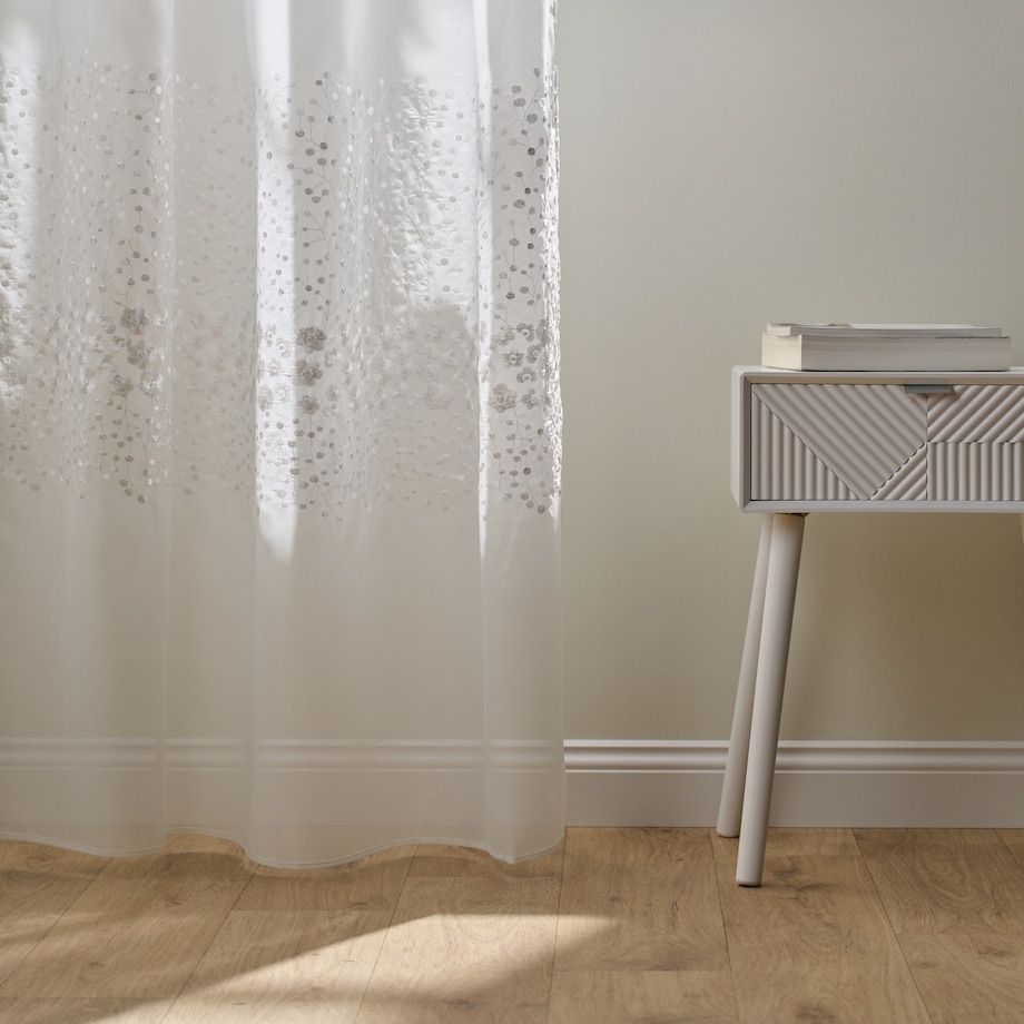 Firana haftowana Lucks 140x250 cm z motywem kwiatowym