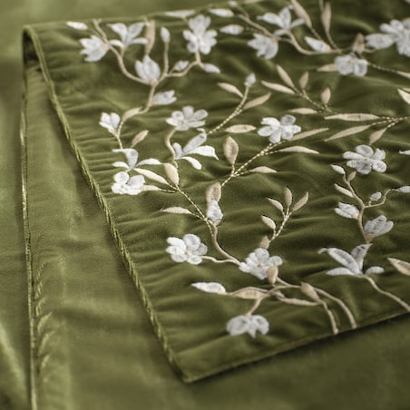 Bieżnik Haftowany Inverness 35x180 cm z motywem kwiatowym