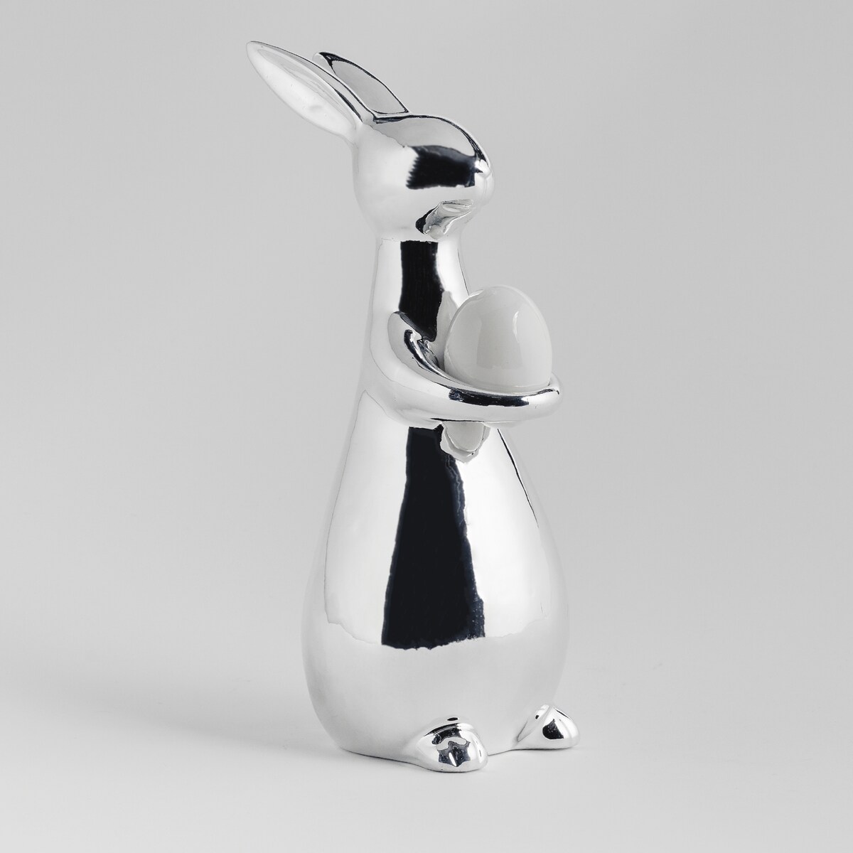 Figurka Egg Carrying