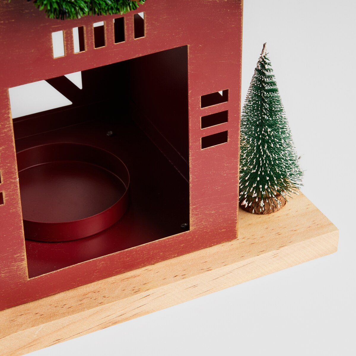 Lampion Nuthouse z motywem domku