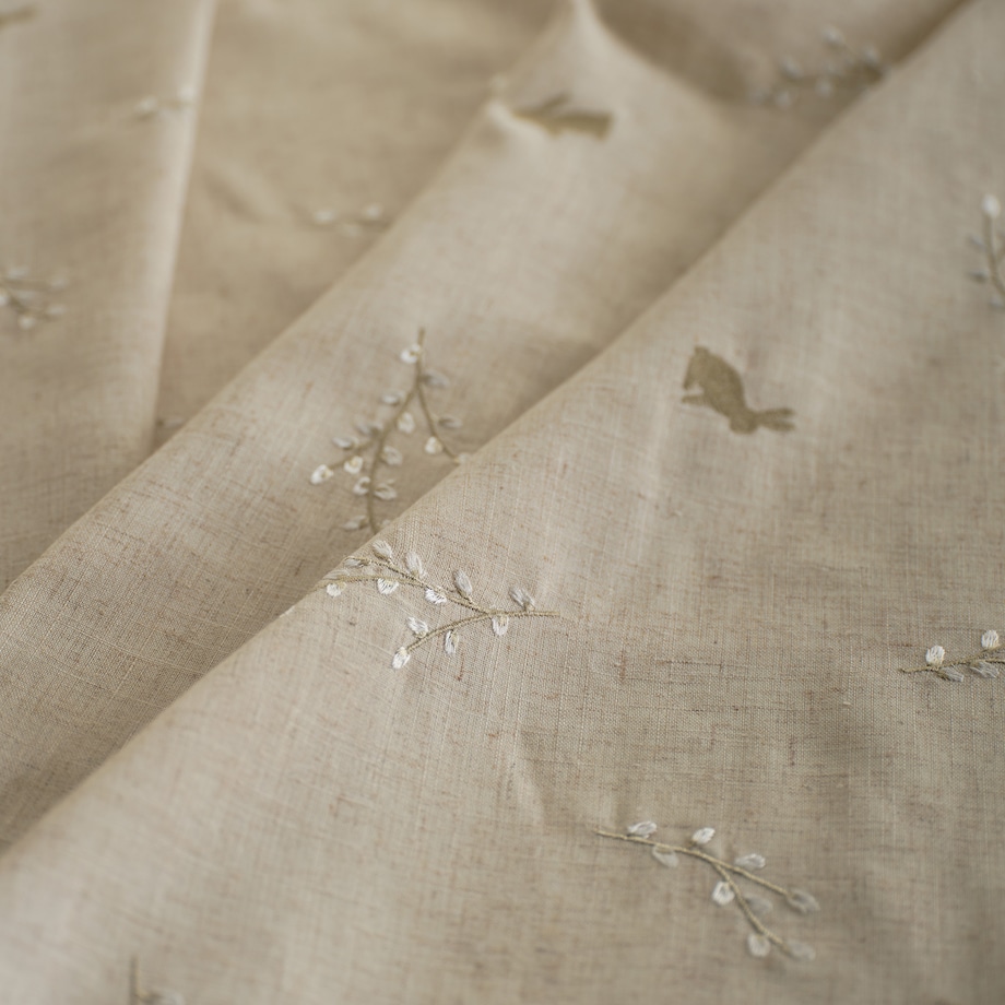 Obrus Haftowany Bazinka 130x180 cm z motywem bazi