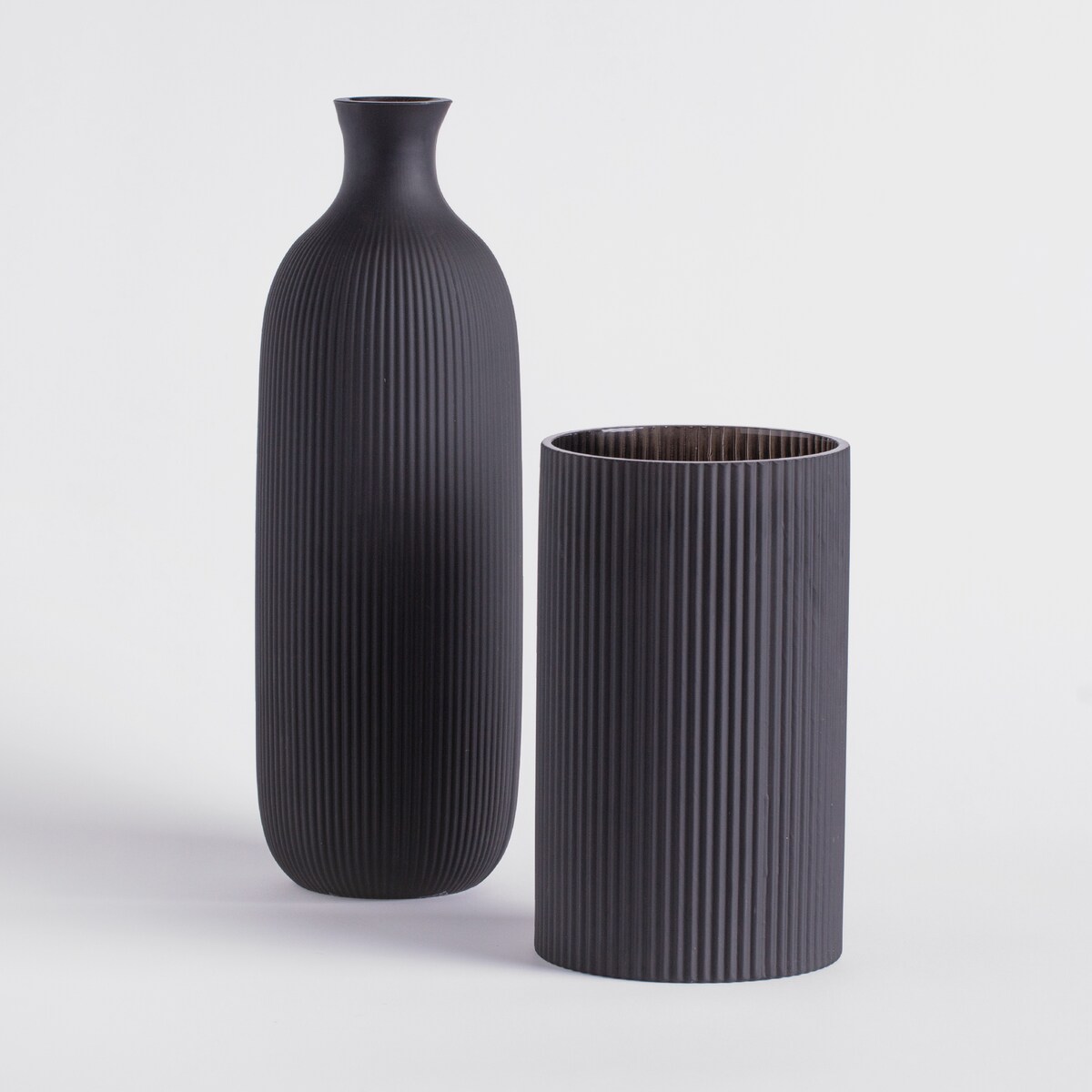 Wazon Veerio z motywem geometrycznym