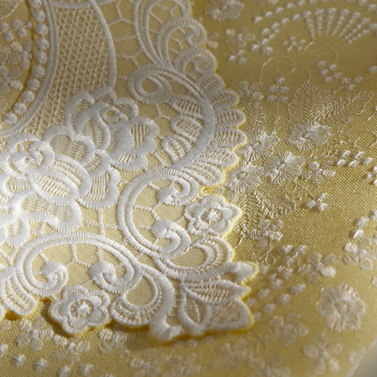 Bieżnik Ventana 35x180 cm z motywem kwiatowym